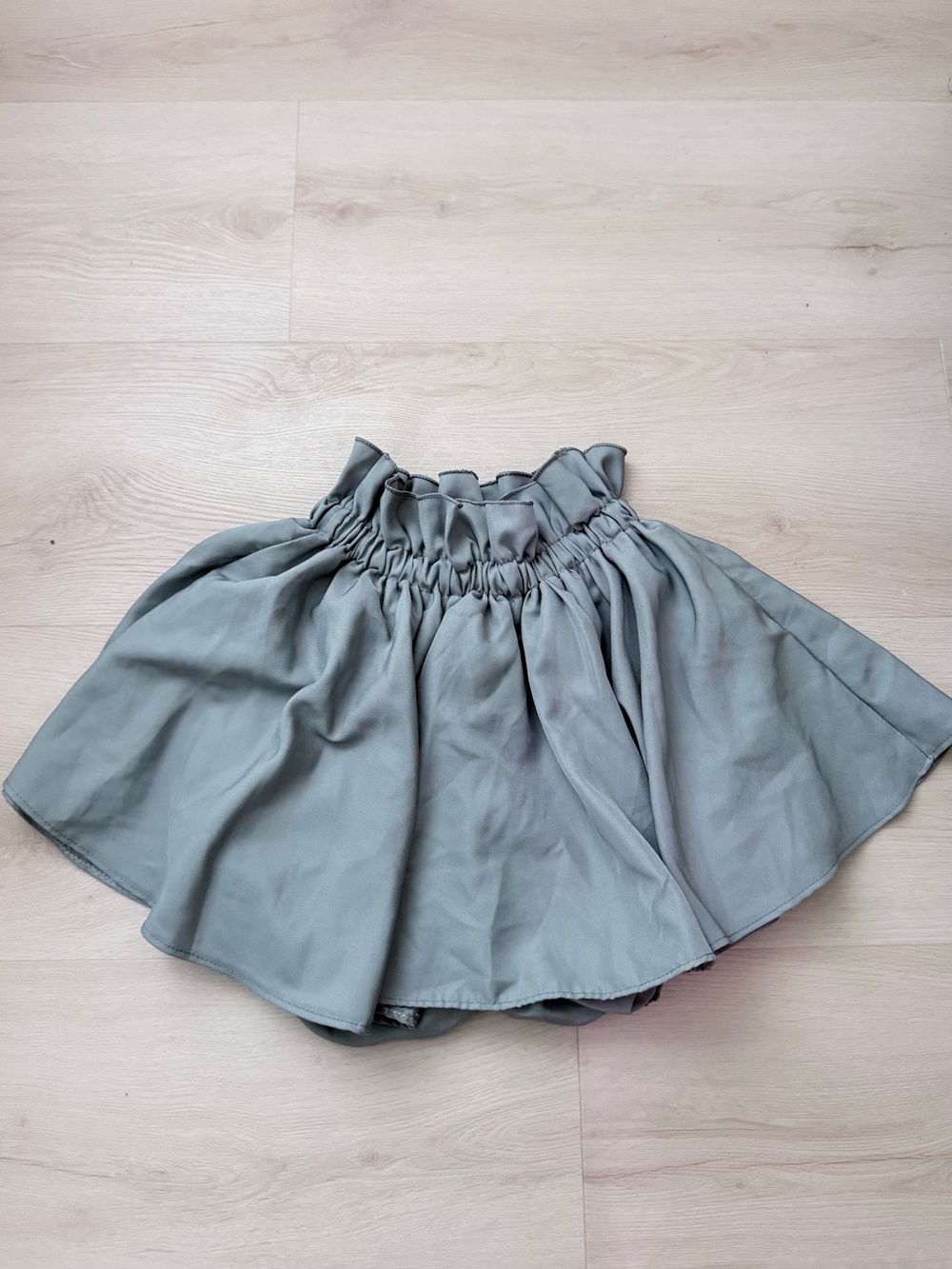 Drawstring Ruffle Waist Circle Skirt in Sage Green